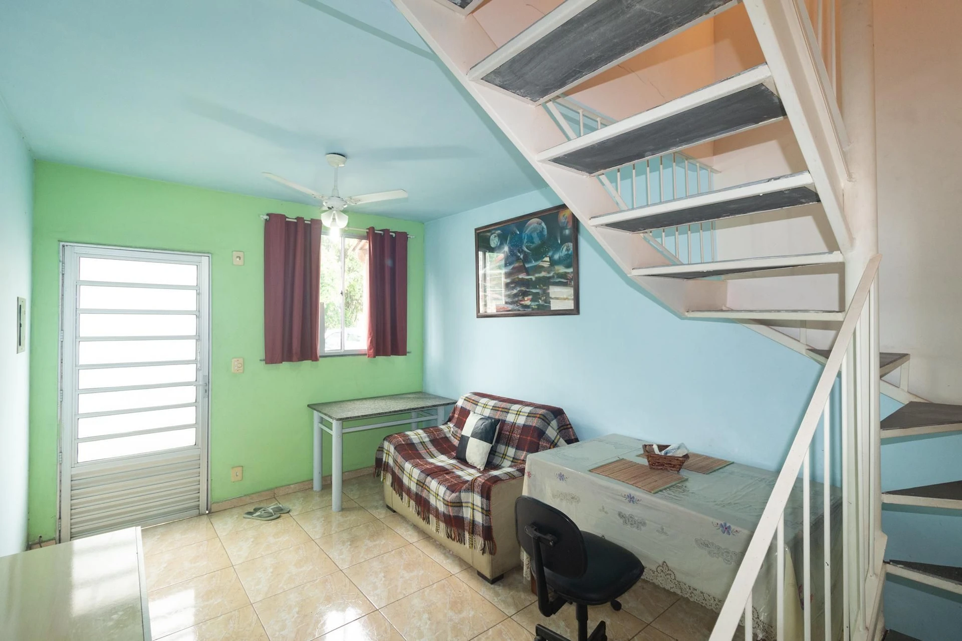 Furnished house with 2 bedrooms and 1 bathroom