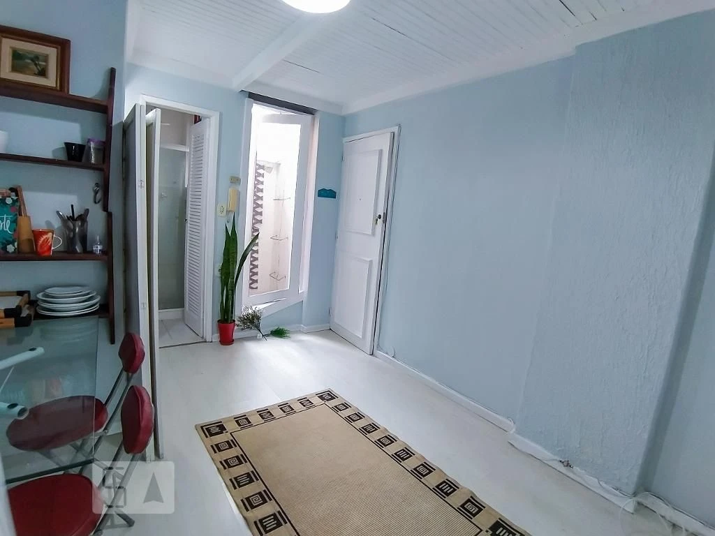 Furnished 1-bedroom apartment with 1 bathroom — photo 7