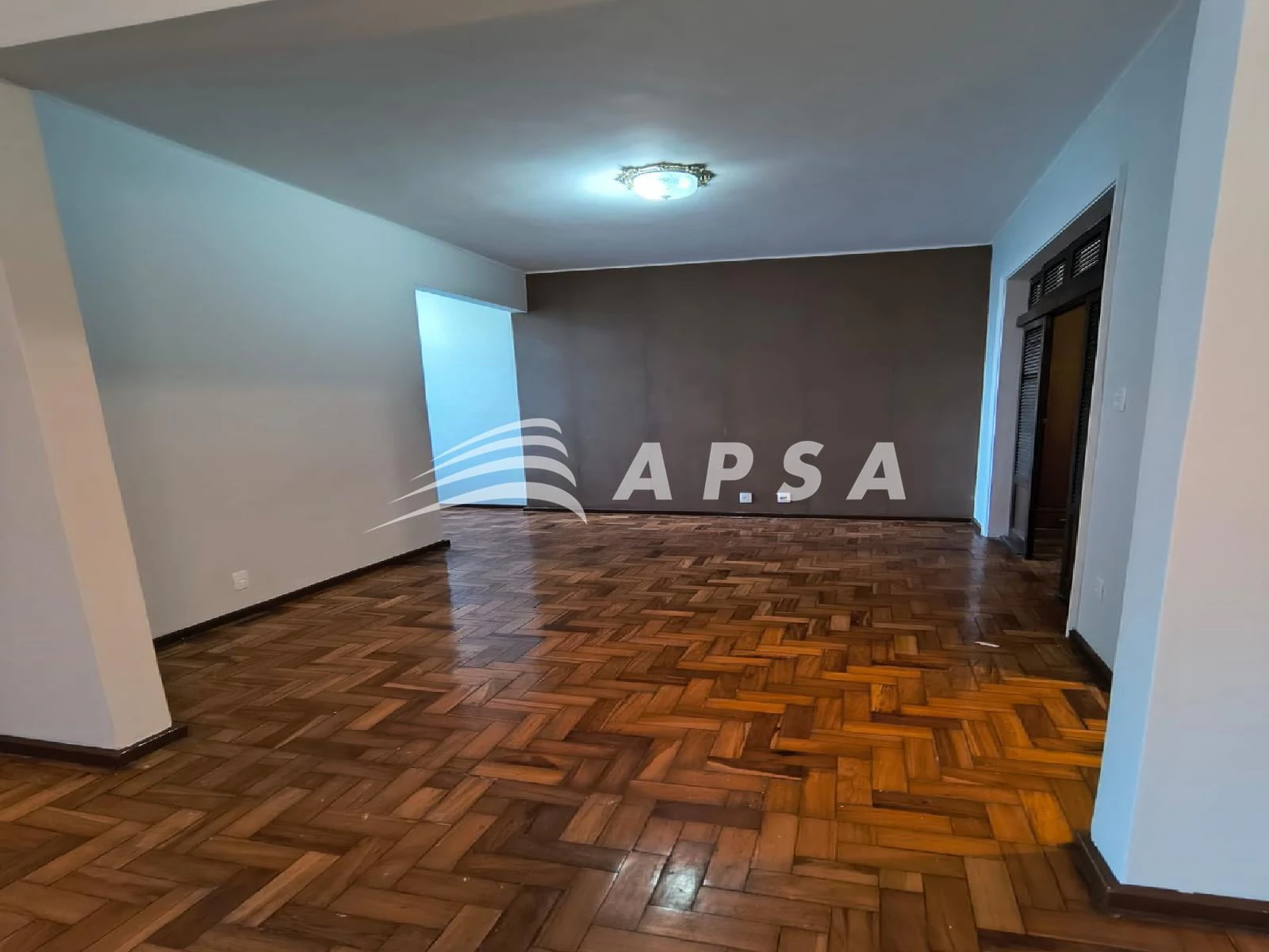 Apartamento de 2 quartos com 110 m² e 1 banheiro — photo 3