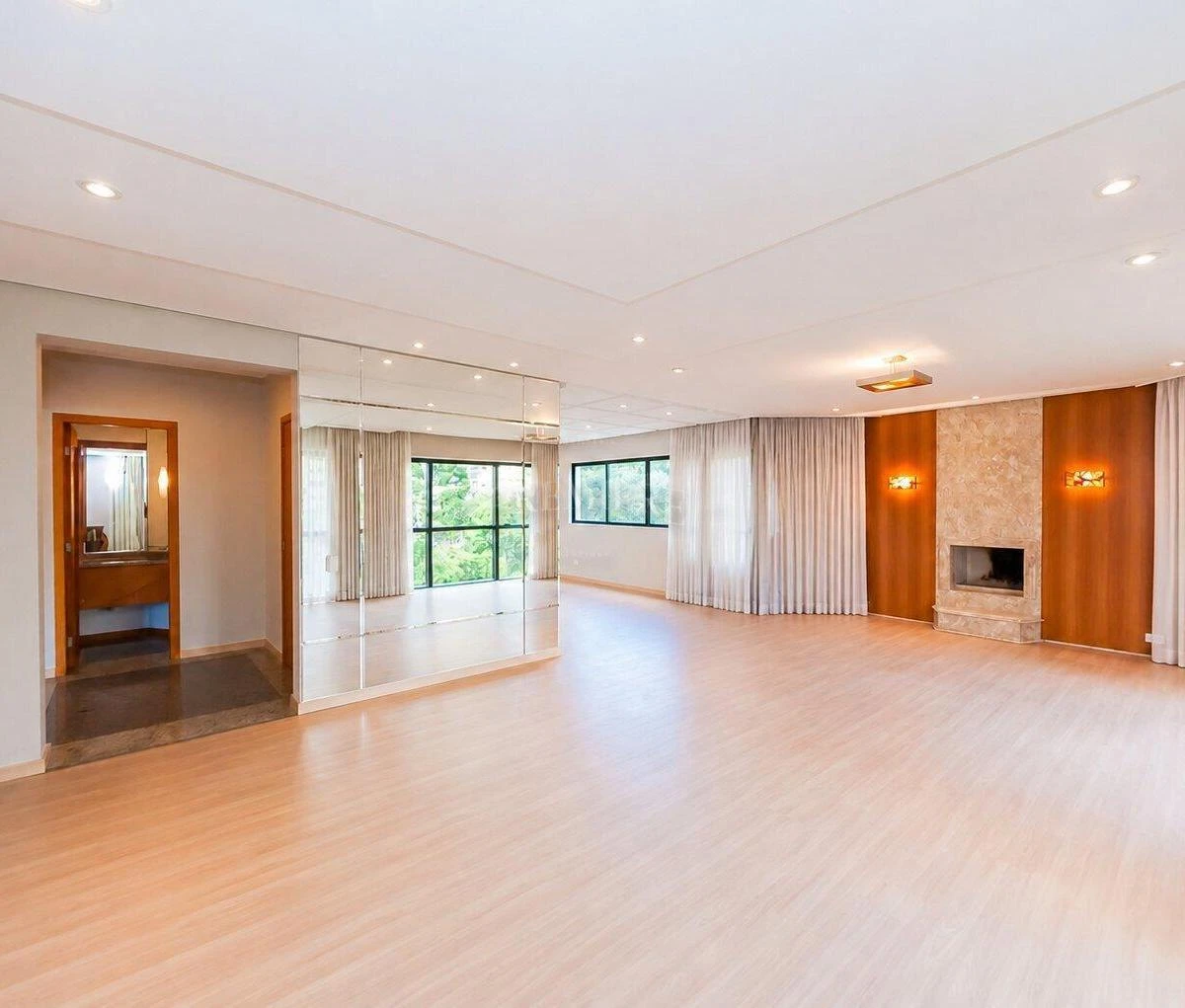 Балкон с грилем и 4 спальни: квартира 322 м² — photo 20
