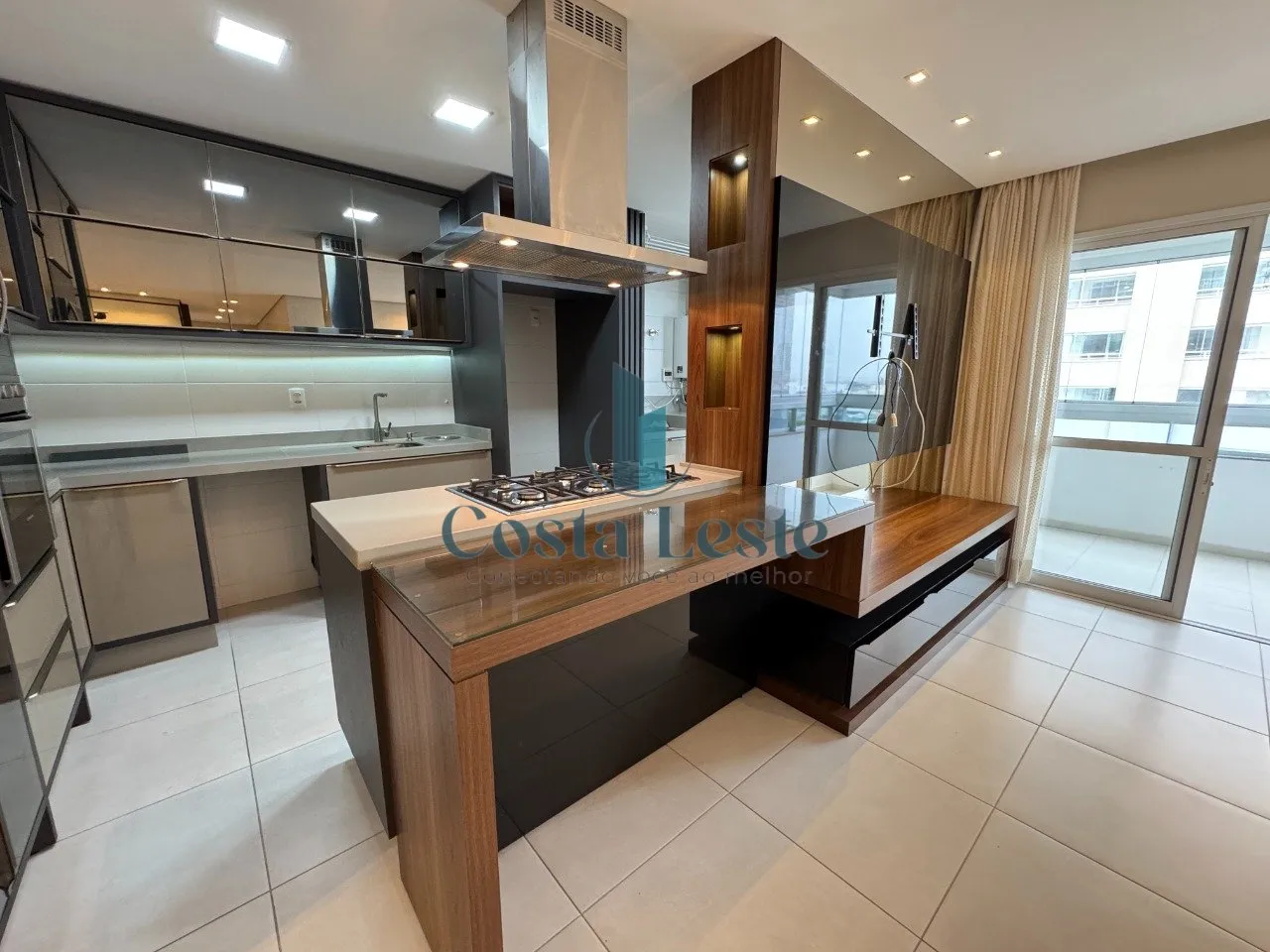 3-bedroom apartment with a home office in Florianópolis — photo 2