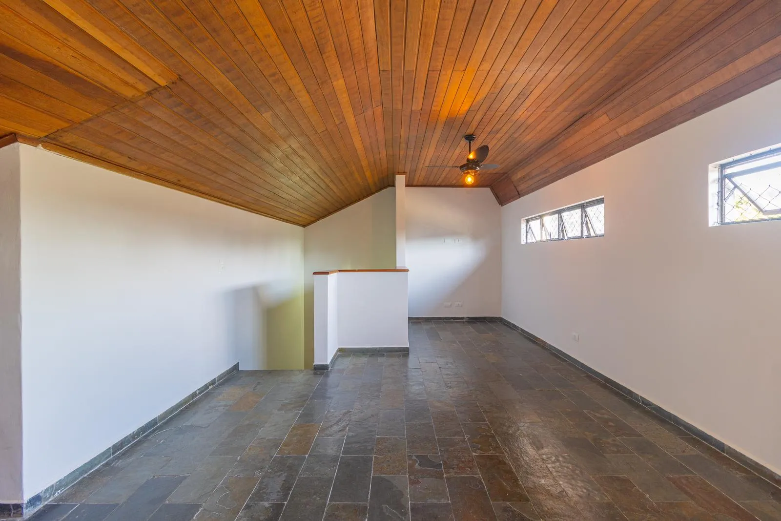 4-bedroom house with 4 bathrooms and 1 parking spot — photo 23