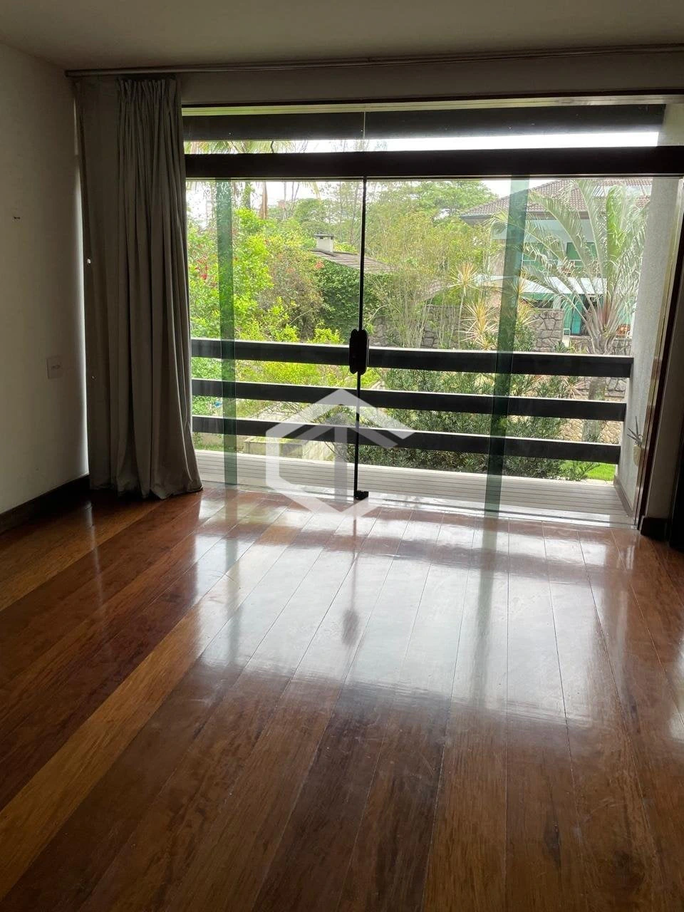 Casa com 5 suítes e 7 banheiros, 6 vagas — photo 5