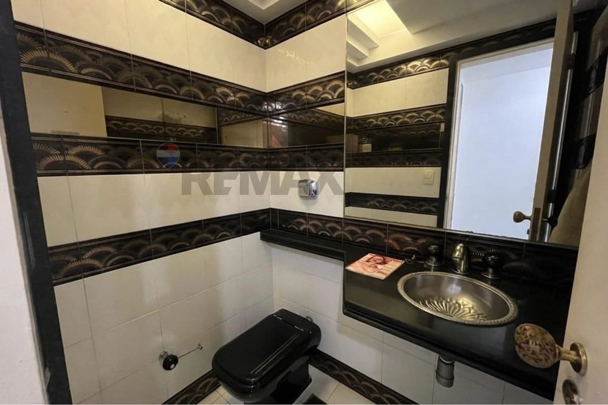 217 m² apartment with 4 bedrooms and balcony BBQ — photo 18