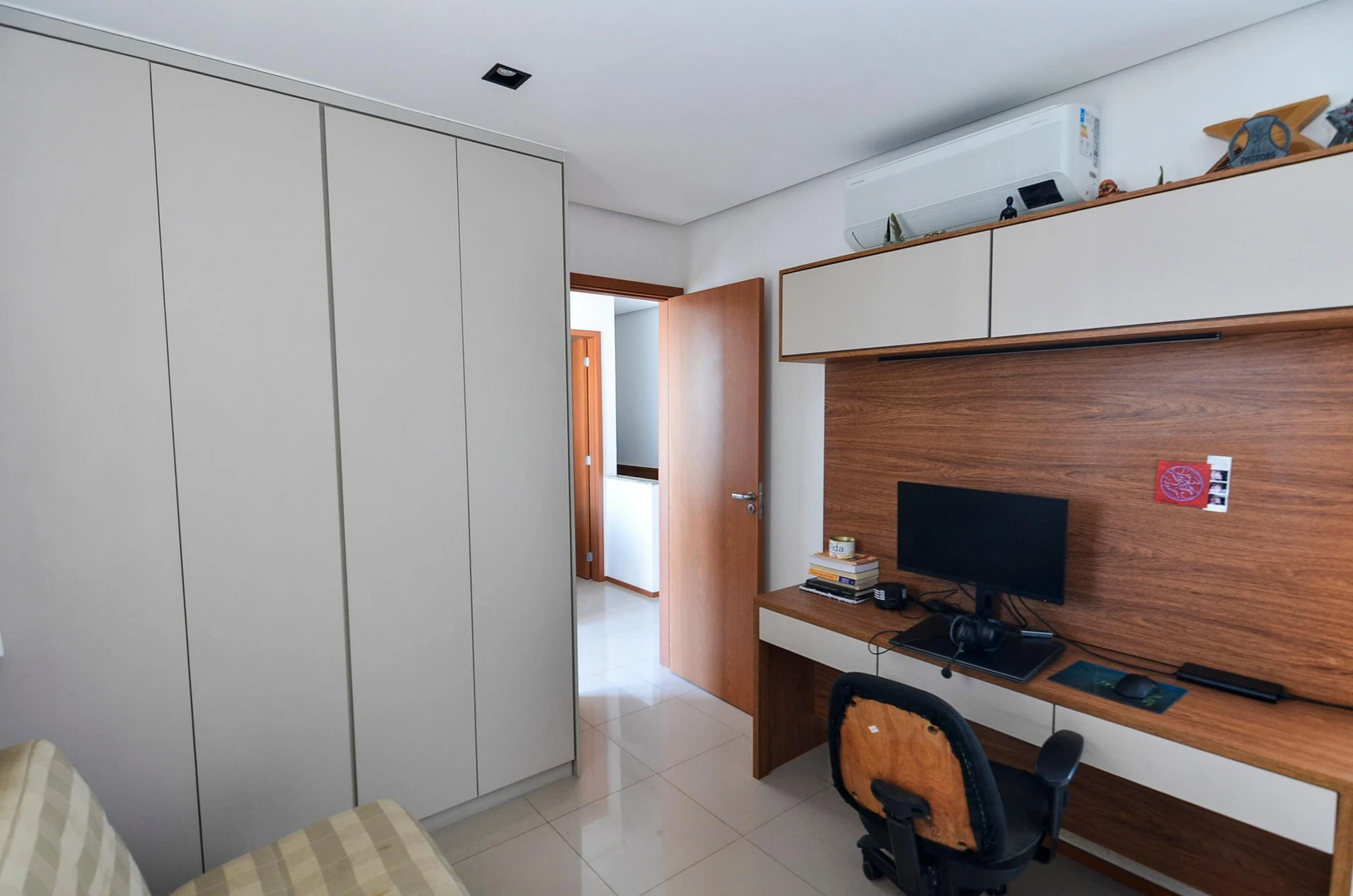 Furnished 3-bedroom apartment with balcony and BBQ grill — photo 4