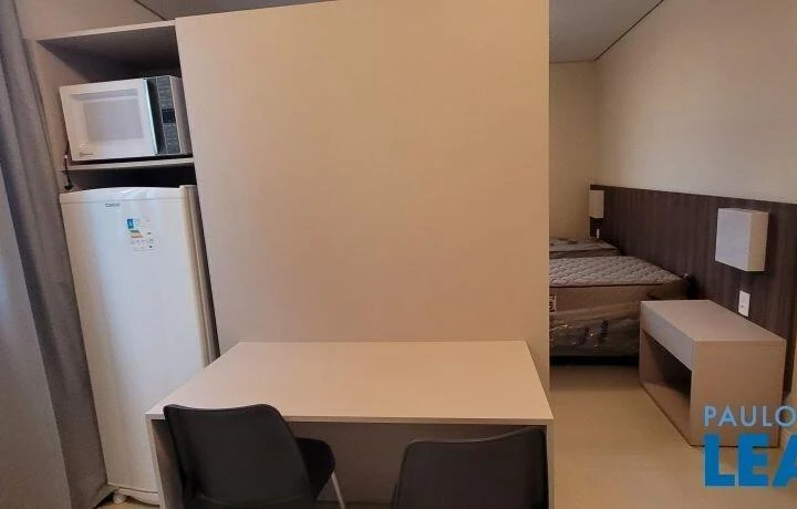 Furnished 1-bedroom apartment 35 m² with no parking — photo 4