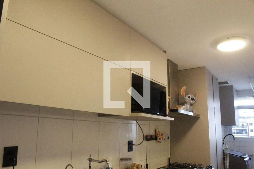 Furnished apartment, 115 m², with a glass-enclosed balcony — photo 24