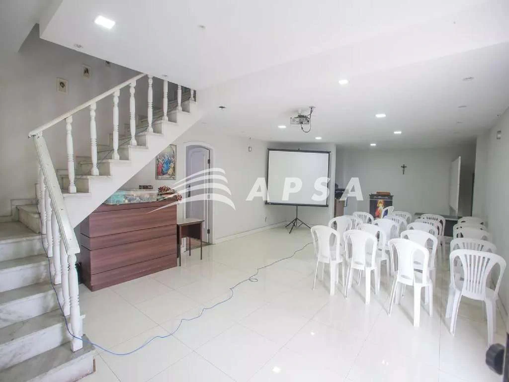 Duplex house with 4 bedrooms, 5 baths and a gas stove — photo 19