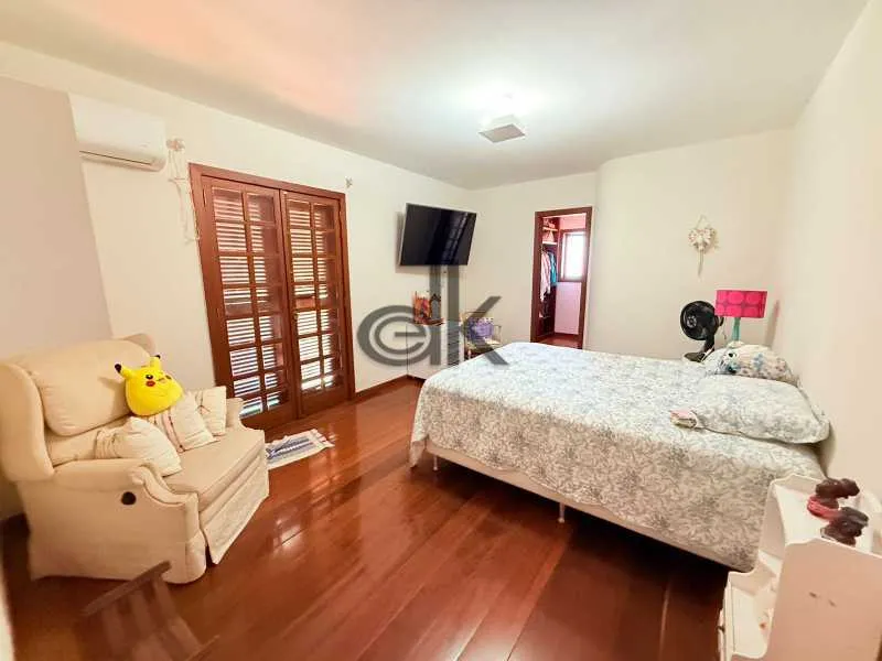 Casa com 5 dormitórios e pet permitido — photo 18