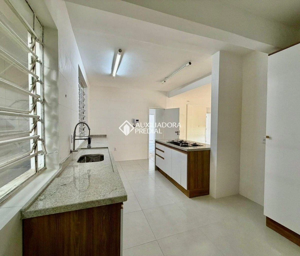 Casa de 6 quartos com varanda gourmet, Agronômica — photo 4