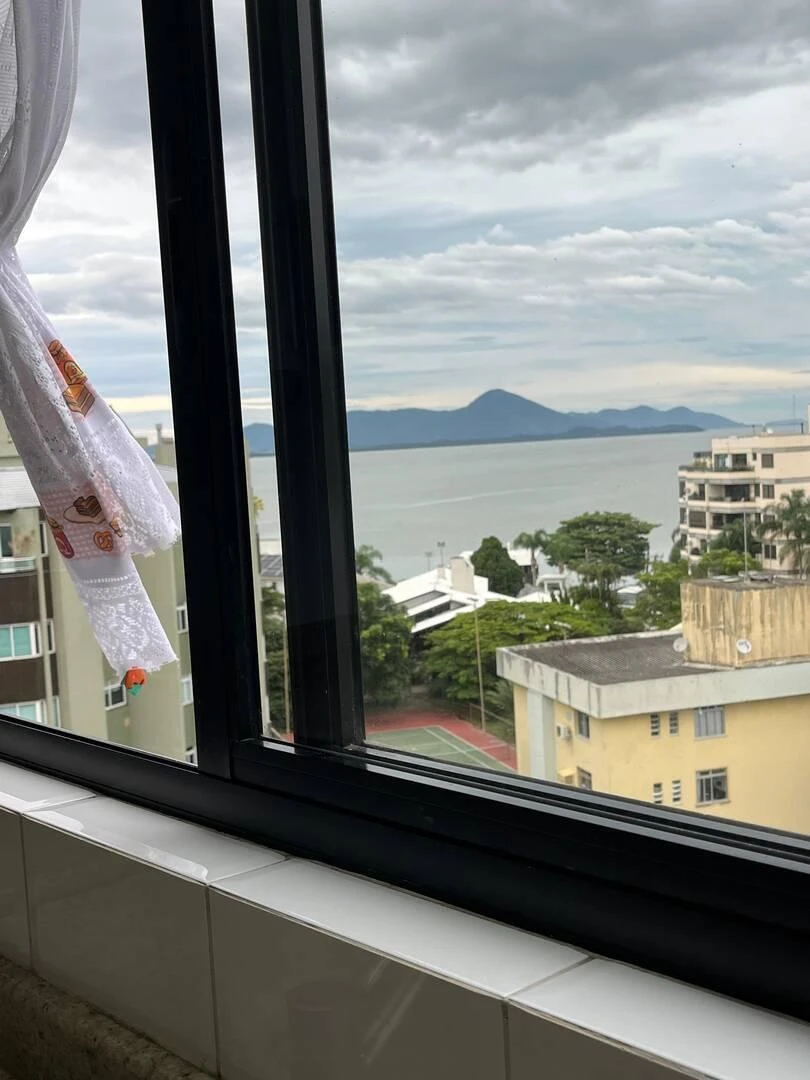 Water view in a 4-bedroom apartment, 138 m² — photo 25