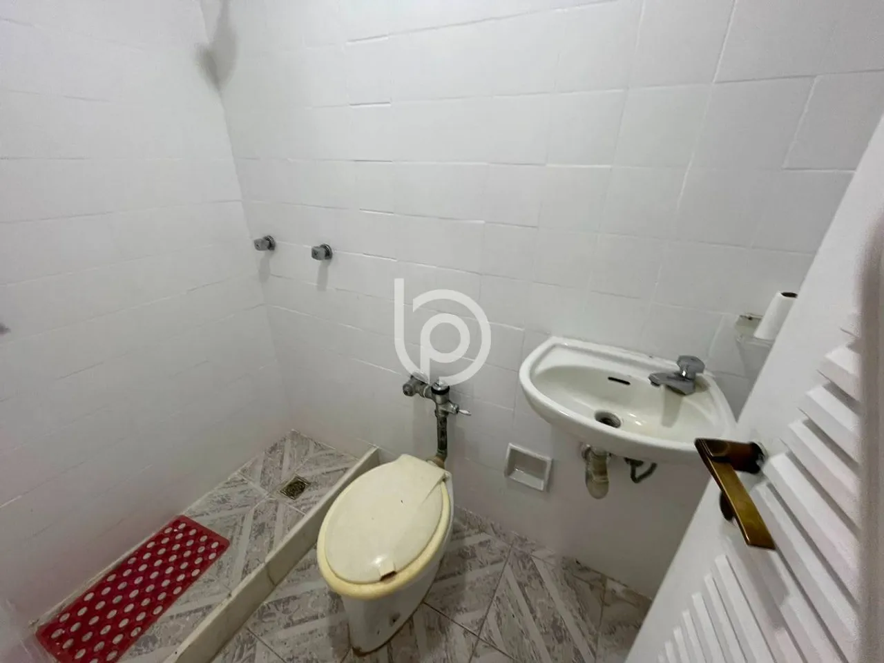 Rental apartment with 4 bedrooms and 4 bathrooms — photo 7