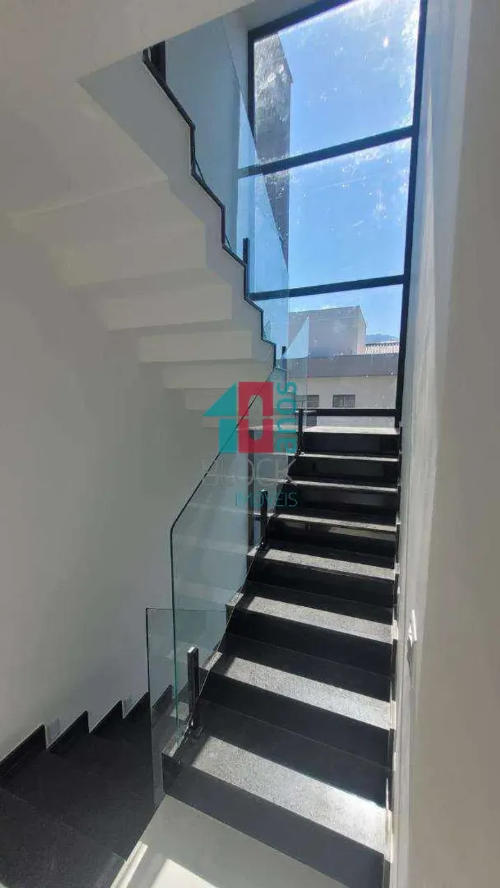 Casa em condomínio com 5 quartos e cozinha integrada — photo 17