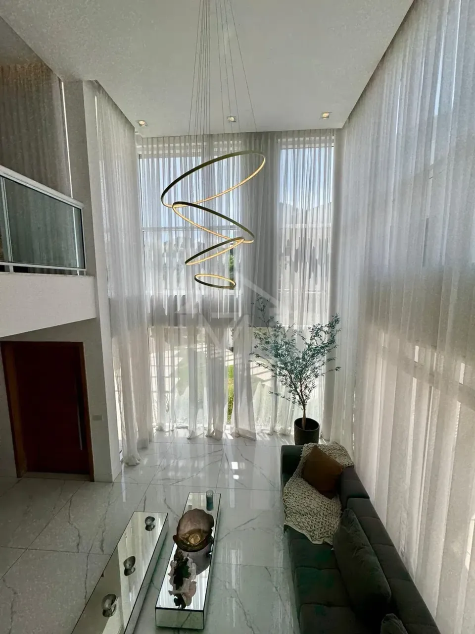 Furnished house with 4 bedrooms and 500 m² and 5 parking — photo 19