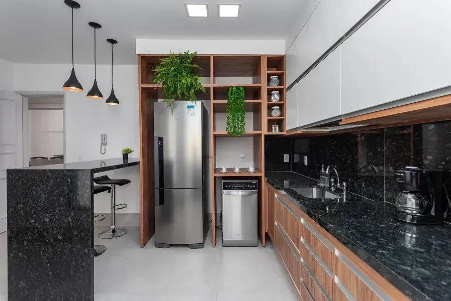 Unfurnished apartment with 3 bedrooms and 3 bathrooms — photo 45
