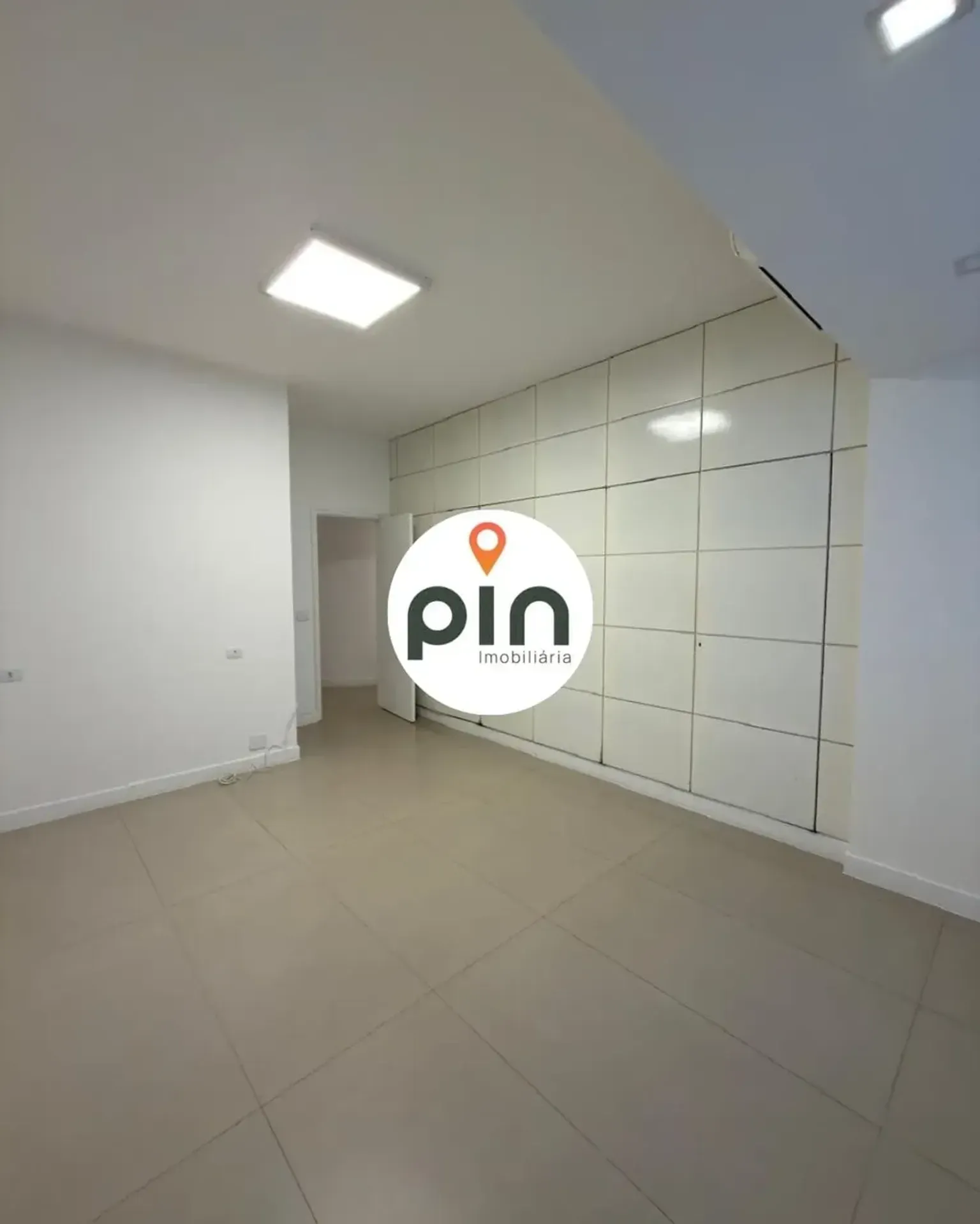 Apartamento para locação com 4 quartos e piso de madeira — photo 4