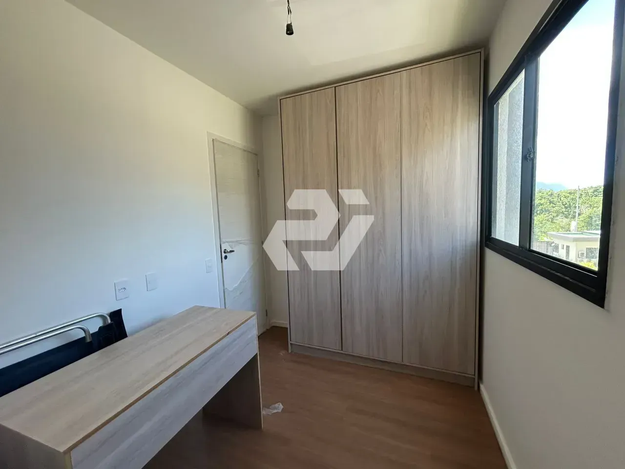 Apartment with an open-plan kitchen and 2 bedrooms — photo 2
