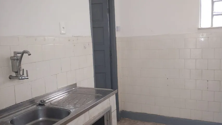 Будинок із 2 спальнями та 1 ванною з душем у склі — photo 2