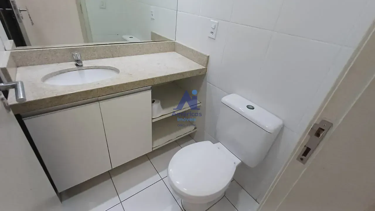 Застеклённый балкон и 3 спальни: квартира 80 м² — photo 23
