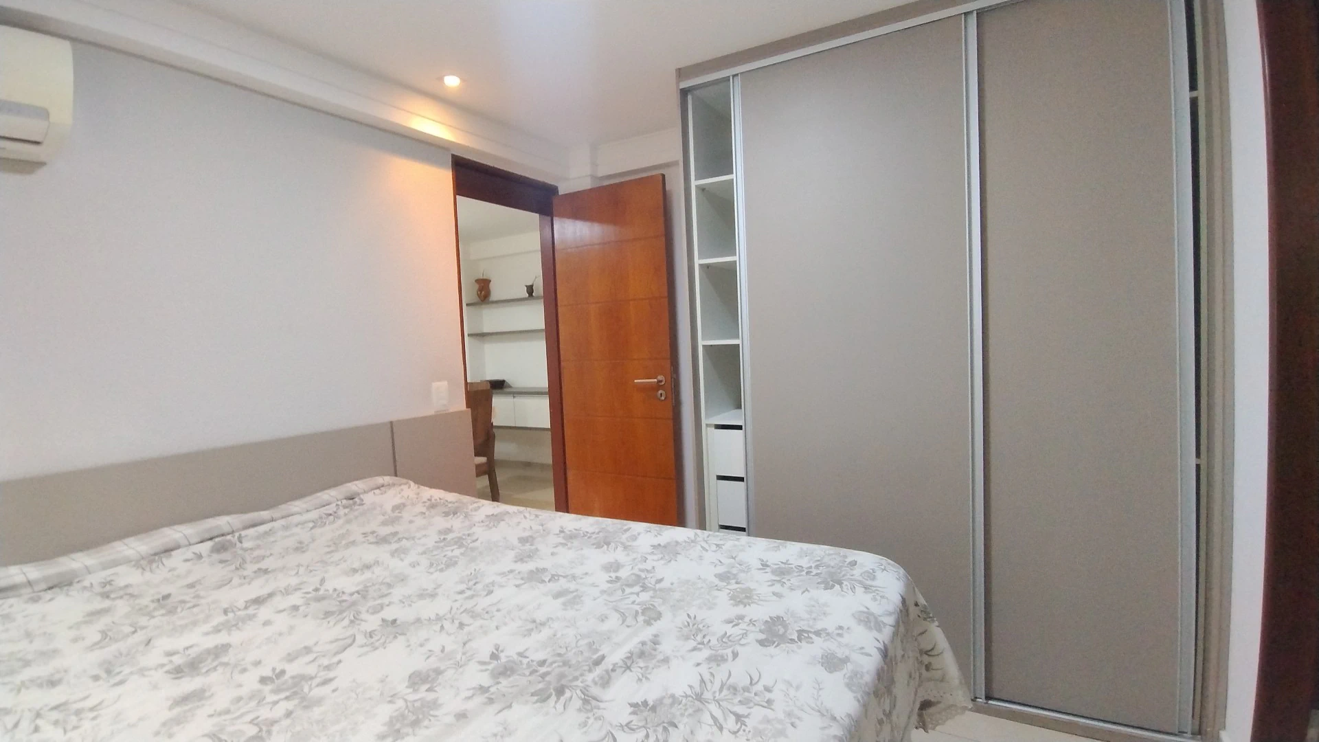 Furnished one-bedroom apartment, 35 m² — photo 10