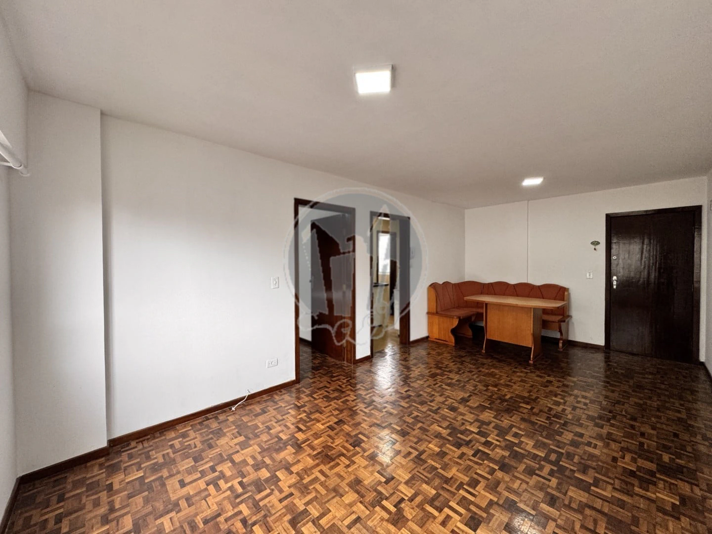 Деревянный пол или ламинат и 1 спальня: квартира 38 м² — photo 16