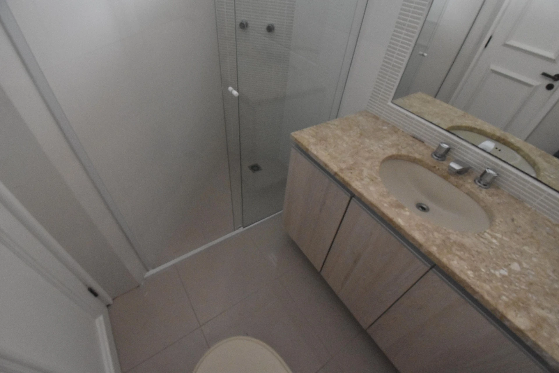 4-bedroom apartment with a jacuzzi — photo 35