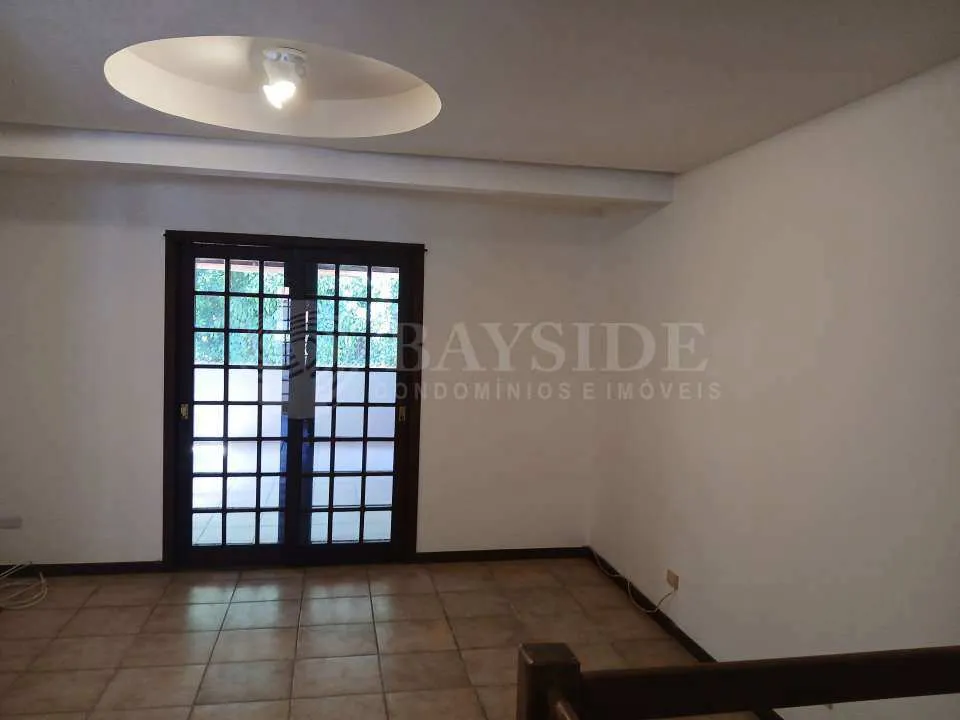 Apartment with private area and 3 bedrooms — photo 21