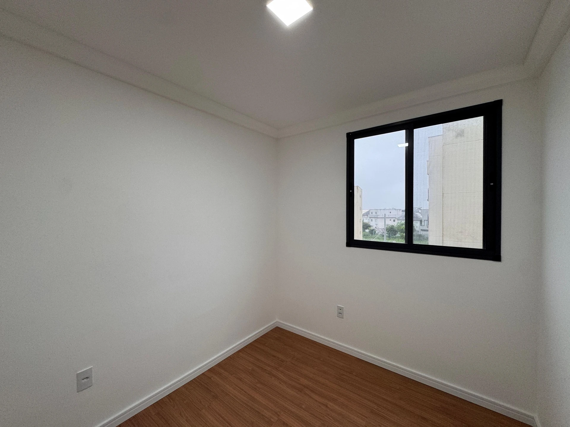 Apartment, 55 m², with wood or laminate floors — photo 22