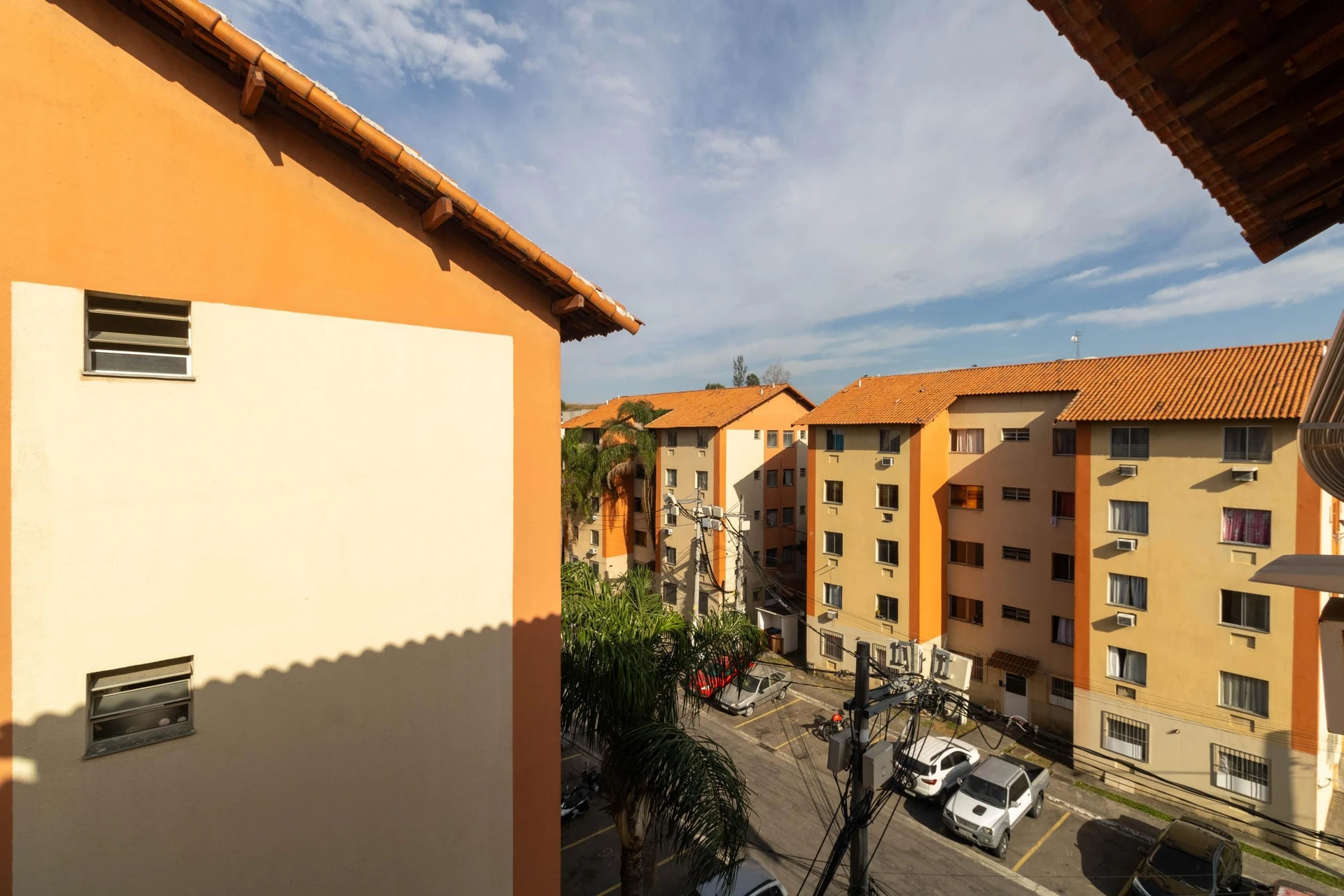 Furnished 2-bedroom apartment with 1 bathroom and parking — photo 33