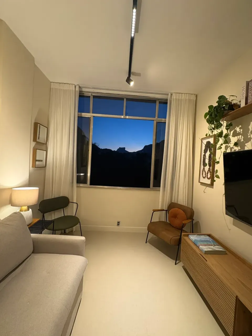 Furnished 2-bedroom apartment with 2 bathrooms — photo 14