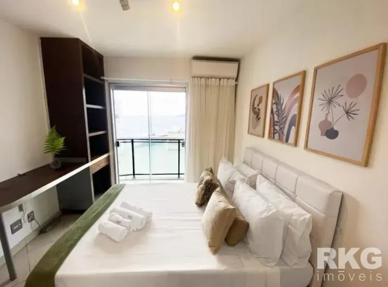 Furnished 2-bedroom apartment with an open-plan kitchen — photo 3