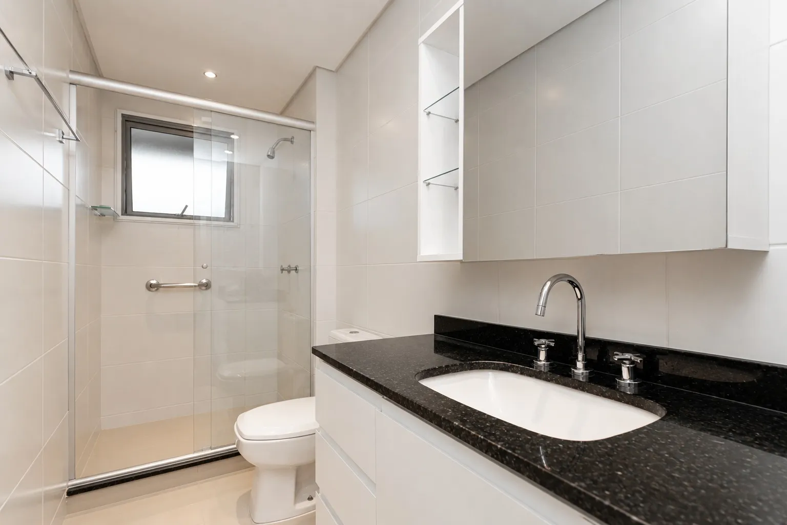 Apartment 432 m² with 3 bedrooms and an open-plan kitchen — photo 35