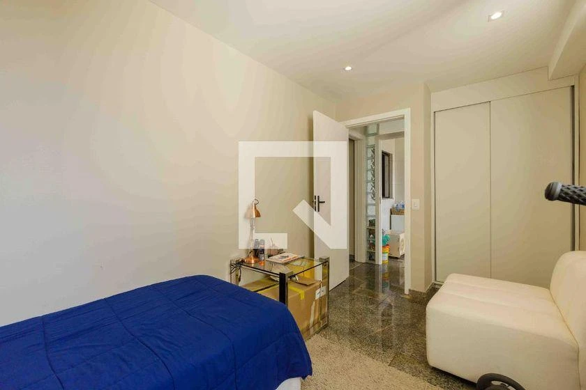 Furnished 185 m² apartment with 3 bedrooms and balcony — photo 14