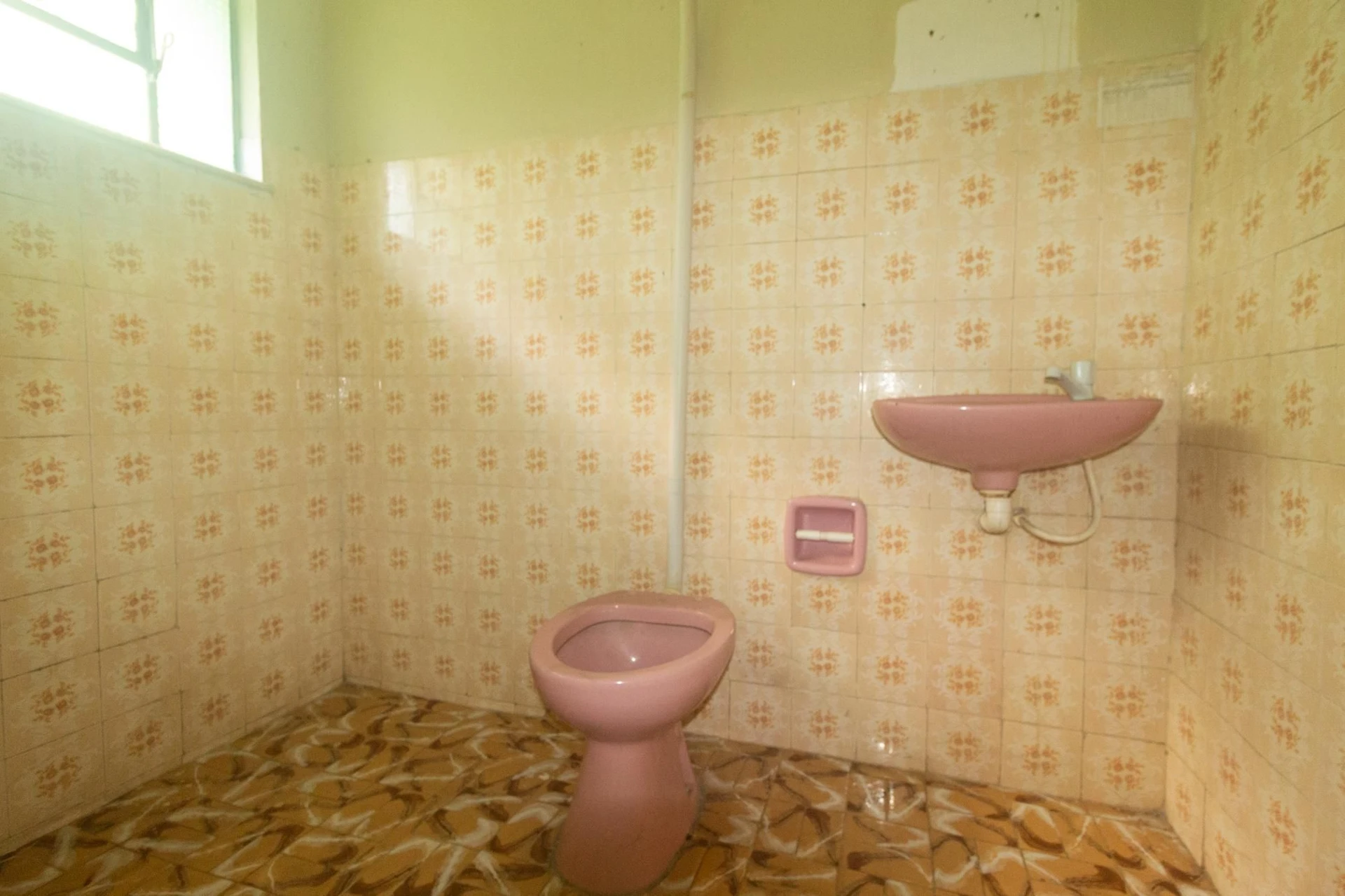 Unfurnished house with 2 bedrooms and 1 parking spot — photo 21