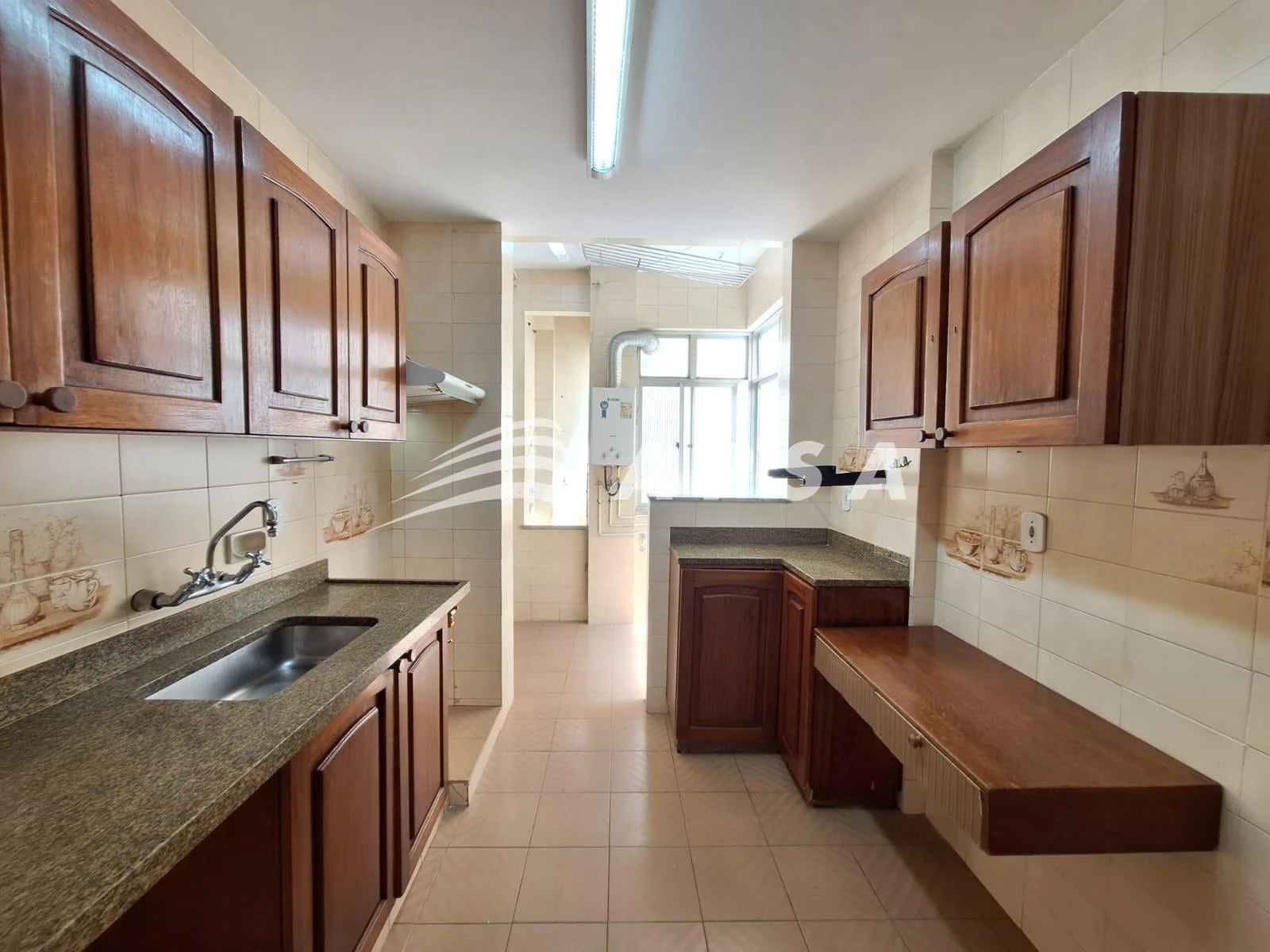 Apartment, 82 m², with wood or laminate floors — photo 9
