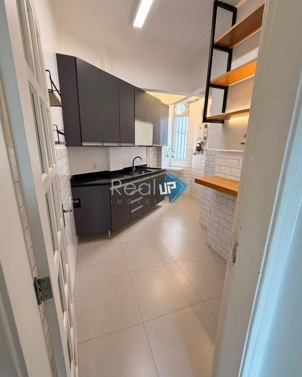 Apartment, 52 m², with floor-to-ceiling windows — photo 9