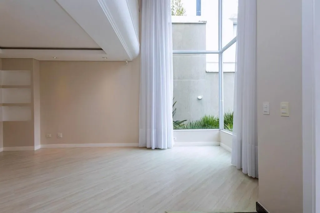 Furnished house 649 m² with 4 en-suite bedrooms — photo 31