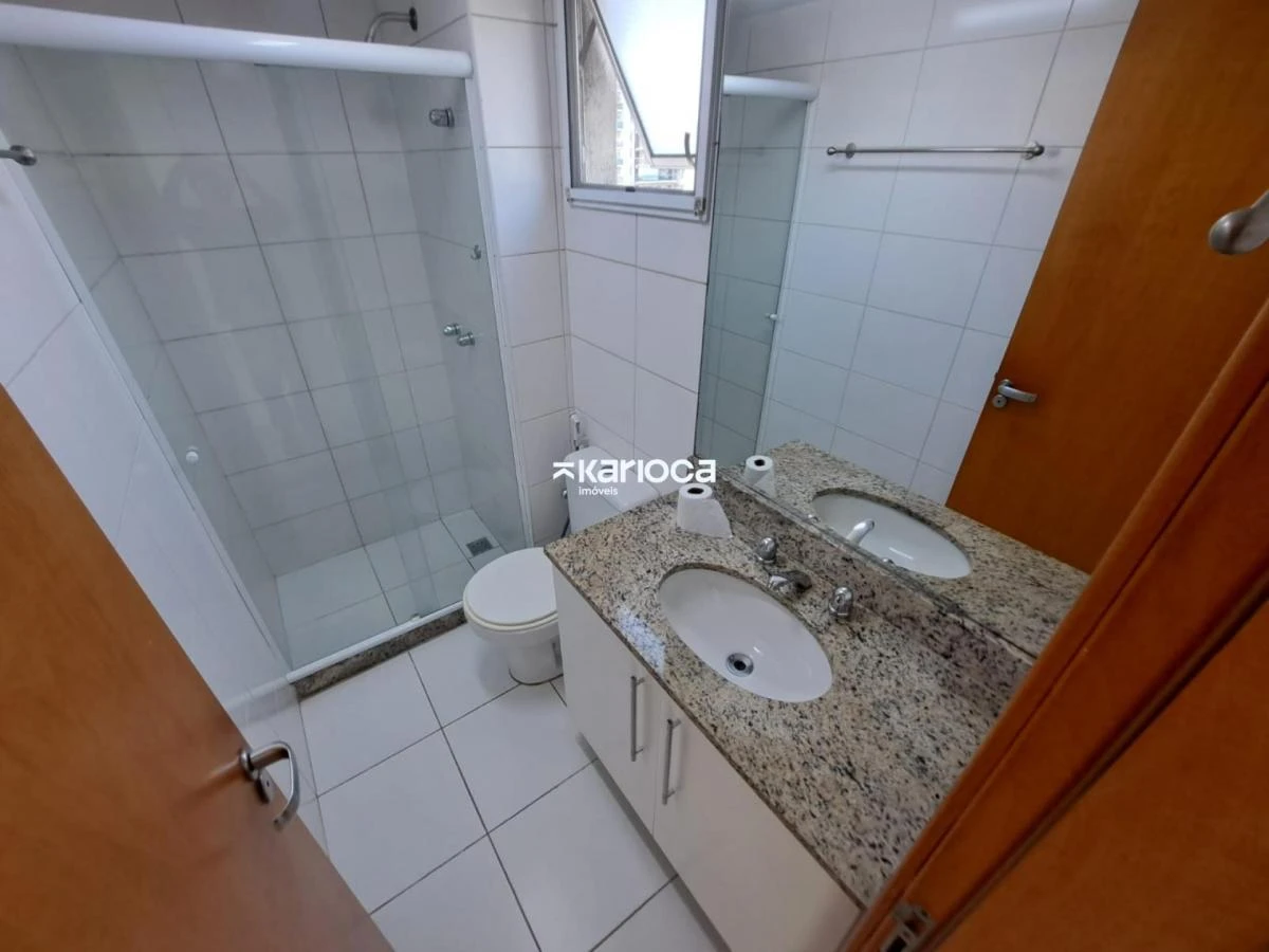 Glass-enclosed balcony in a 3-bedroom apartment, 75 m² — photo 24