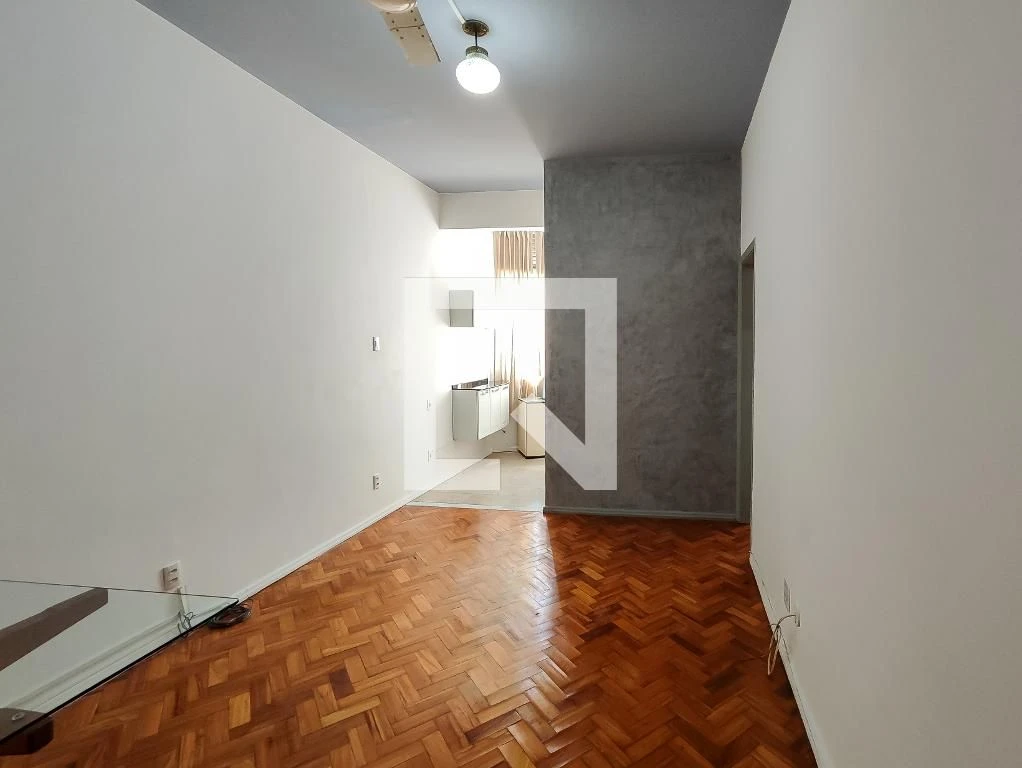 1-bedroom apartment with a gas stove kitchenette — photo 5