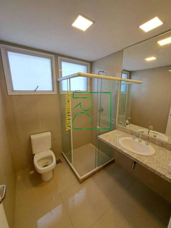 Condominium house with 6 en-suite bedrooms and garden — photo 12