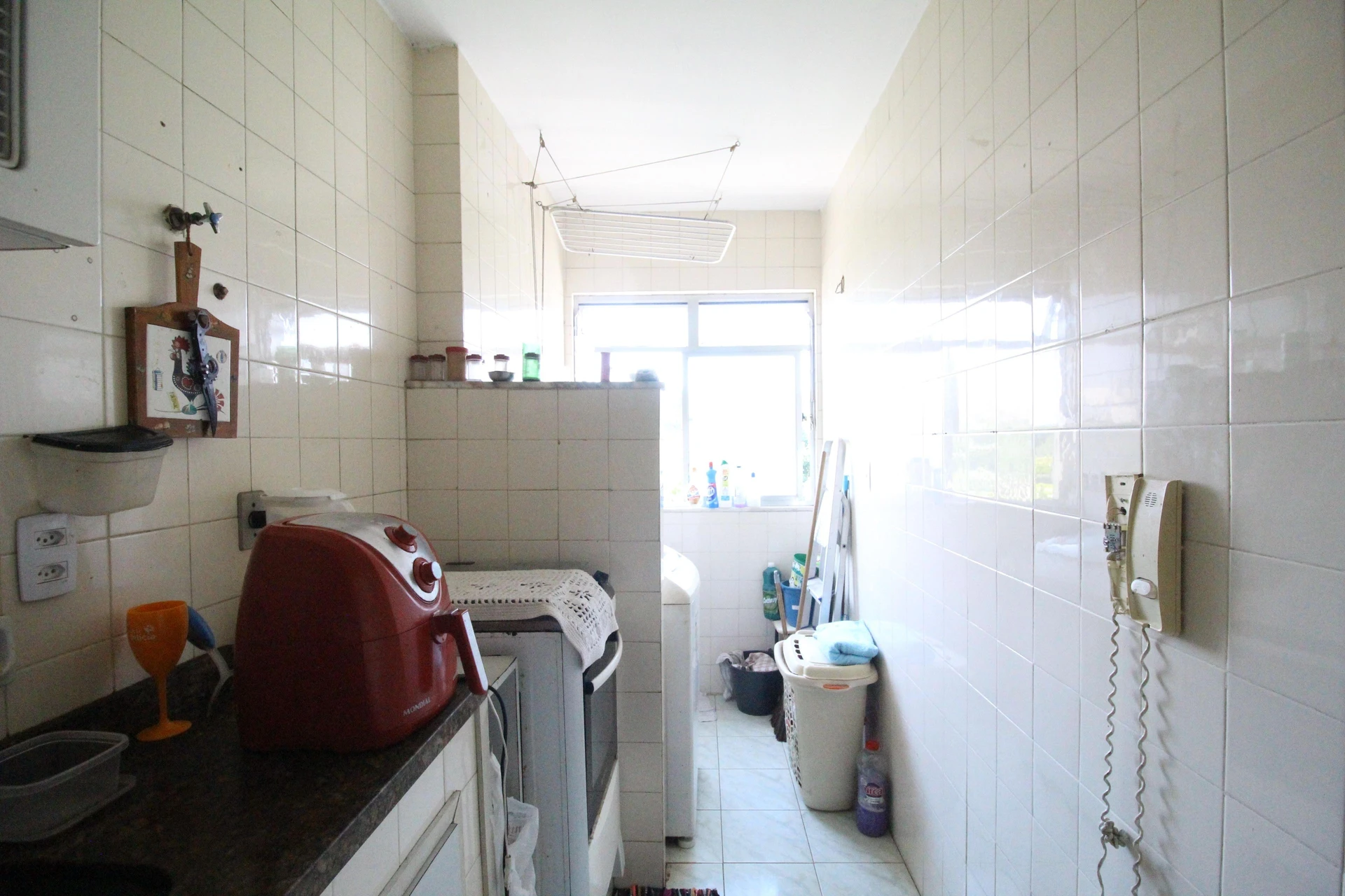 Unfurnished 2-bedroom apartment with 1 bath and parking — photo 7