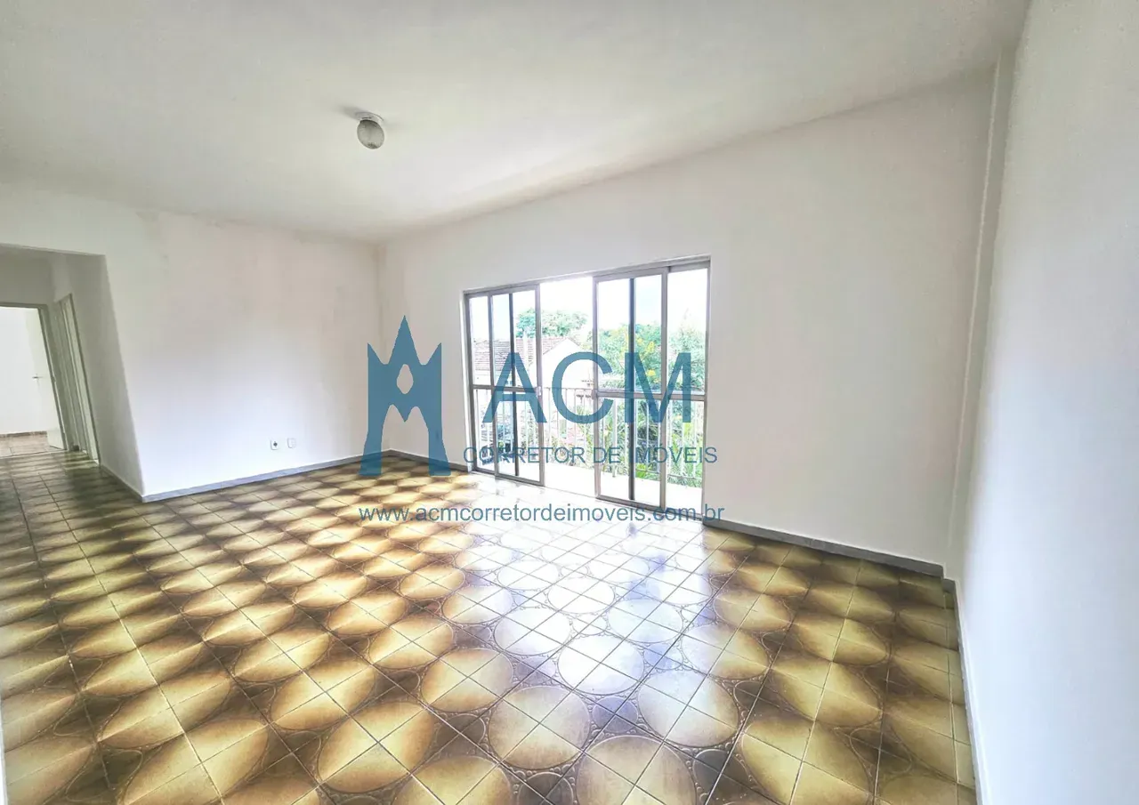 3-bedroom apartment with 2 bathrooms and parking