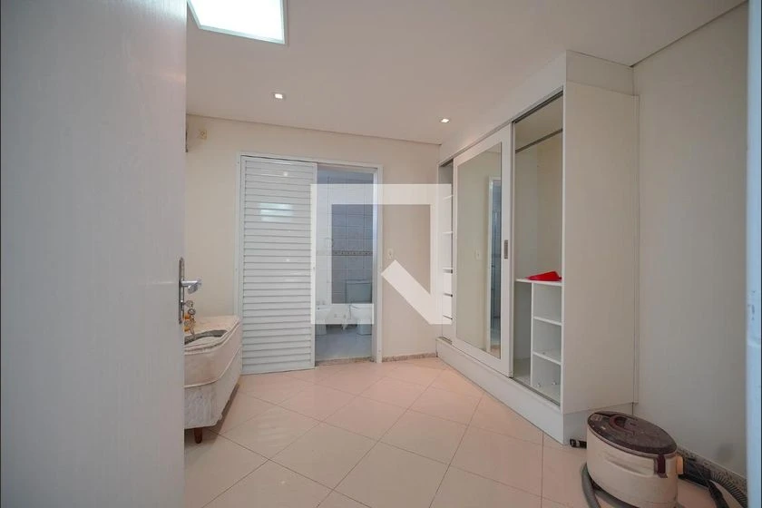 Casa con 5 habitaciones y 3 con baño en suite — photo 11
