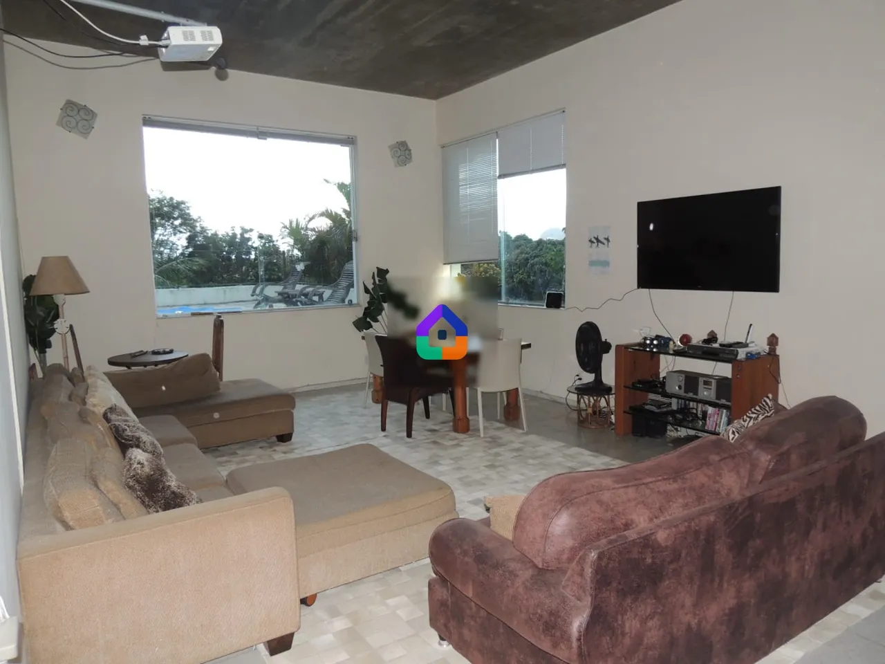 House with 4 bedrooms and 5 bathrooms plus 5 parking spots — photo 19