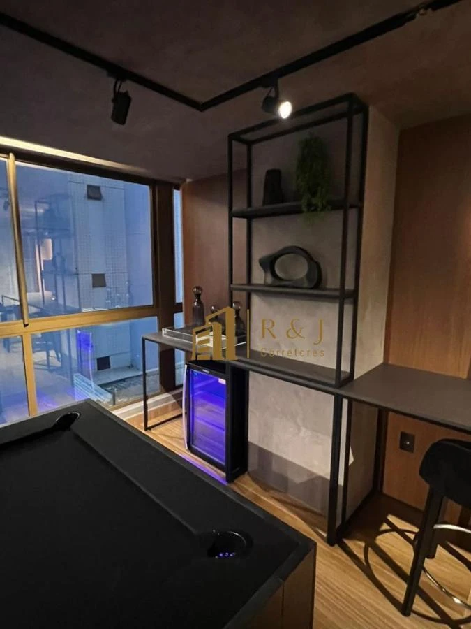 One-bedroom apartment with a water view — photo 13