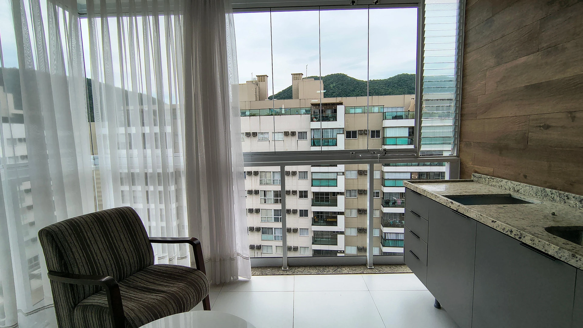 2-bedroom apartment with an enclosed, floor-to-ceiling balcony — photo 22