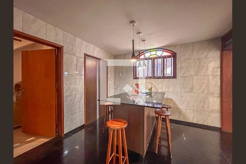 Мебльований будинок з 3 спальнями та 810 м² — photo 44