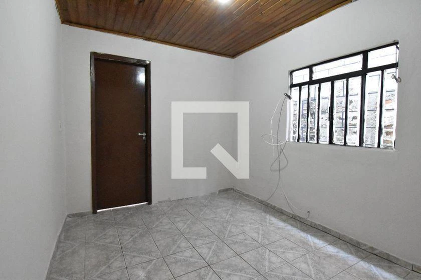 3-bedroom house with a washing machine in Curitiba — photo 21