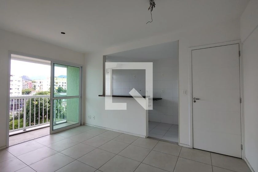 Apartment with an open kitchen and gas stove — photo 3