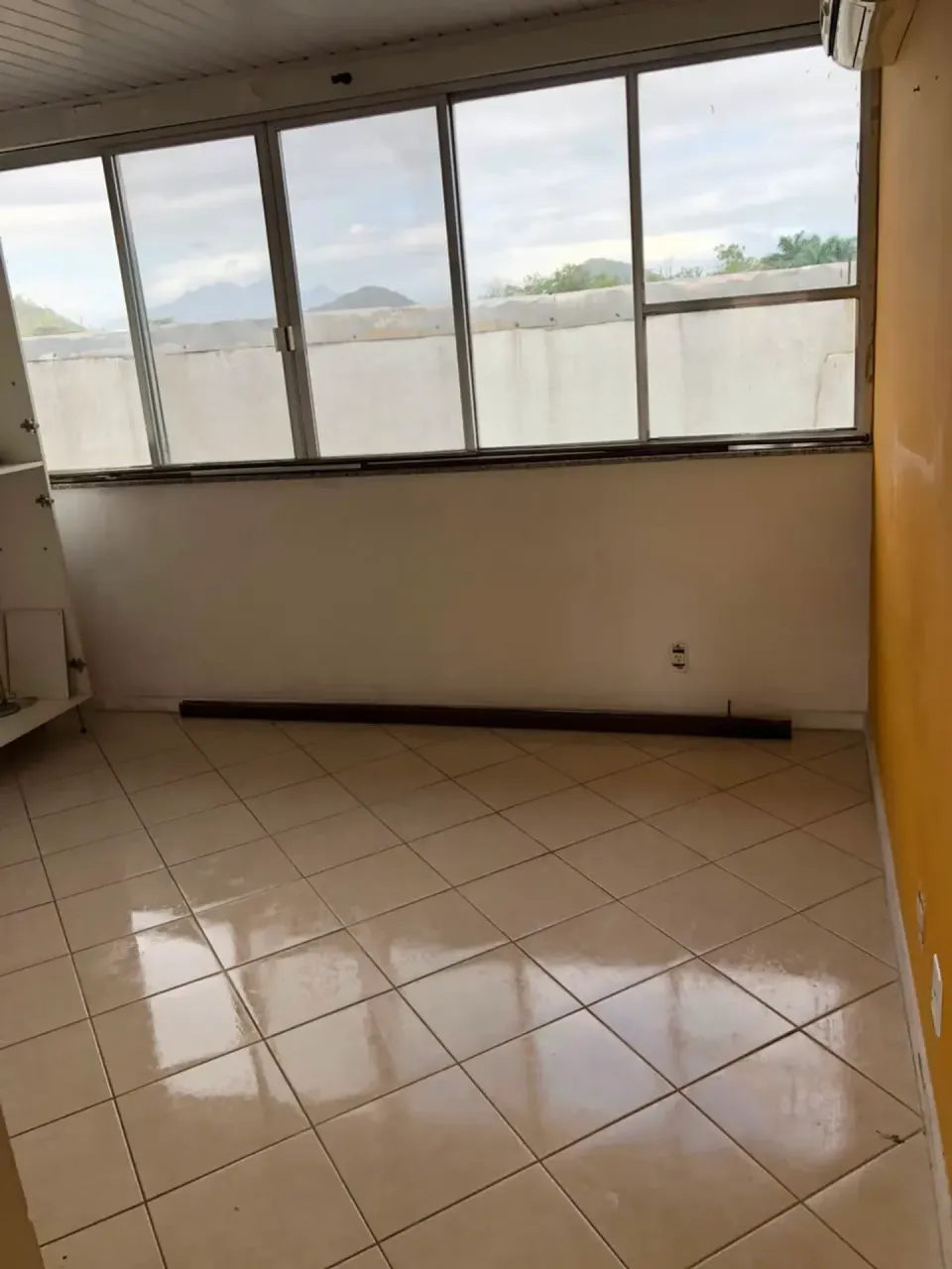 Casa com 3 quartos e 4 banheiros com cozinha fechada — photo 9